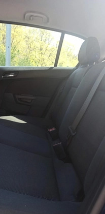 Opel Astra cena 14800 przebieg: 123000, rok produkcji 2009 z Gdynia małe 781